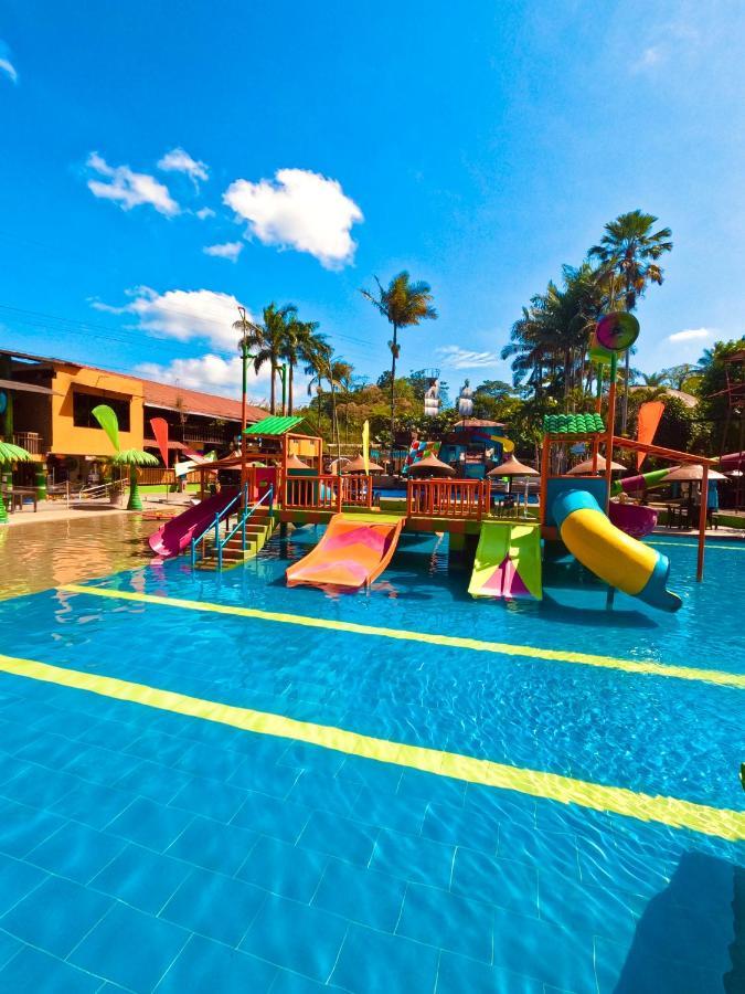 Hosteria D'Carlos Aqua Park Hotell Santo Domingo de los Colorados Eksteriør bilde