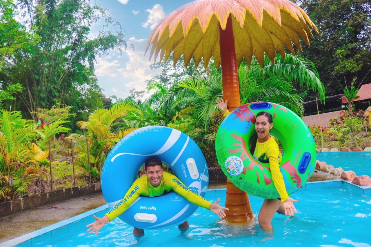 Hosteria D'Carlos Aqua Park Hotell Santo Domingo de los Colorados Eksteriør bilde